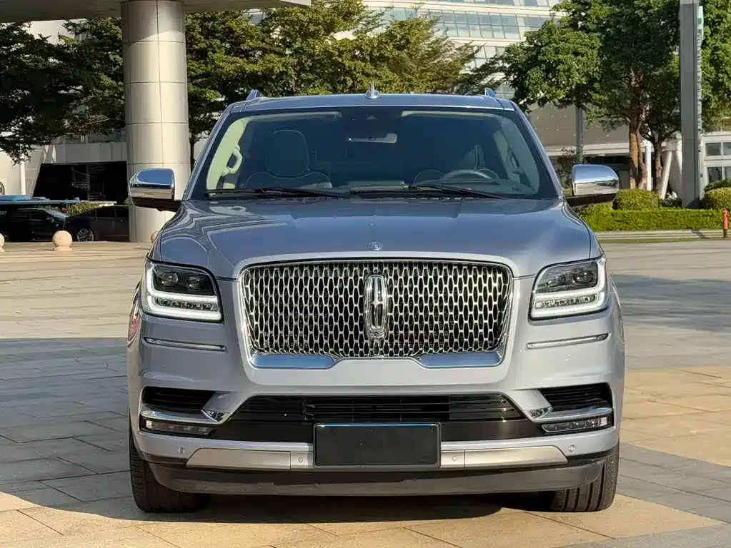 Lincoln Navigator — фото 8