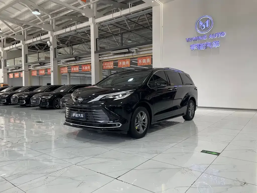 Toyota Sienna 2025 из CN, фото 1
