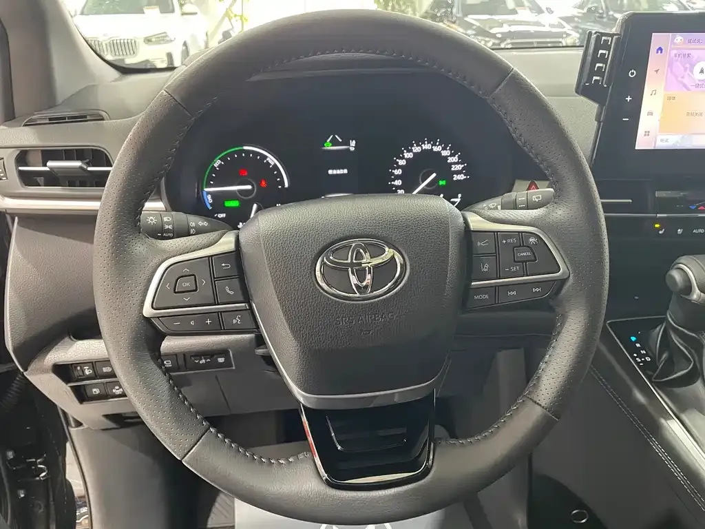 Toyota Sienna 2025 из CN, фото 7