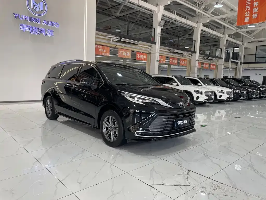 Toyota Sienna 2025 из CN, фото 4