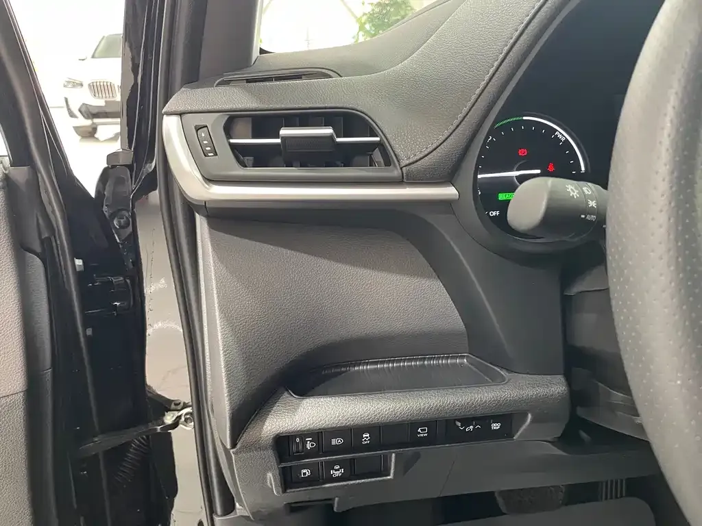 Toyota Sienna 2025 из CN, фото 9
