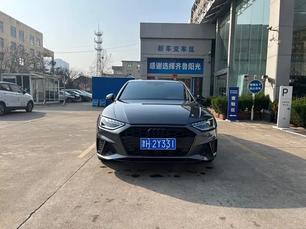 Audi A4L 2024 из CN, фото 4