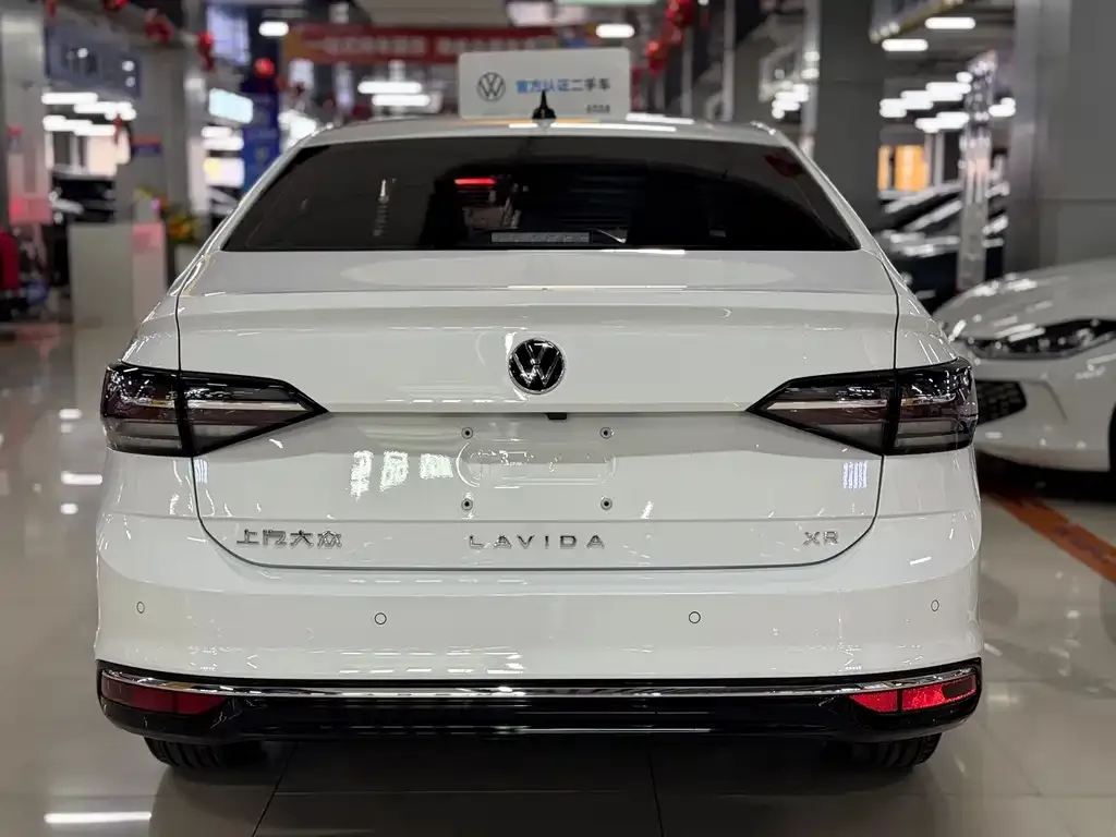 Volkswagen Lavida 2023 из CN, фото 4