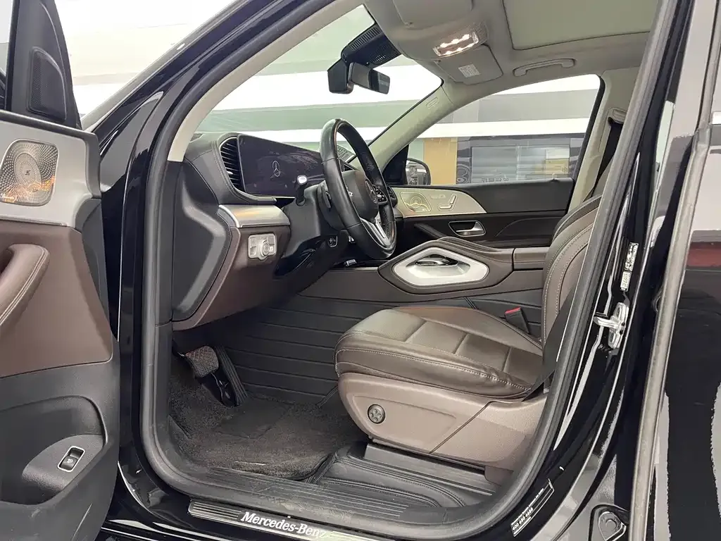 Mercedes-Benz GLE — фото 9