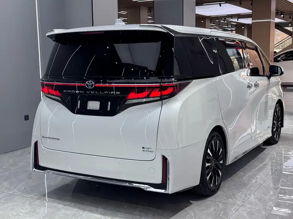 Toyota Vellfire — фото 6