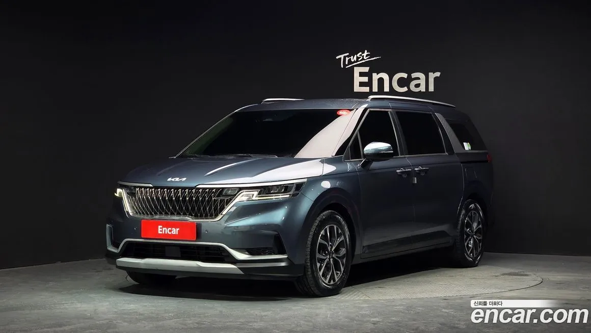 Kia Carnival — фото 1