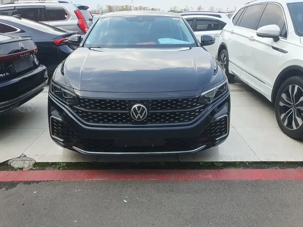 Volkswagen Passat — фото 3