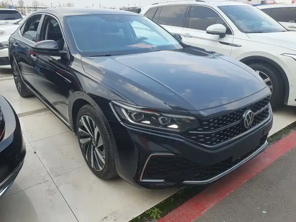 Volkswagen Passat — фото 4