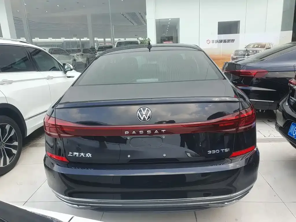 Volkswagen Passat — фото 2