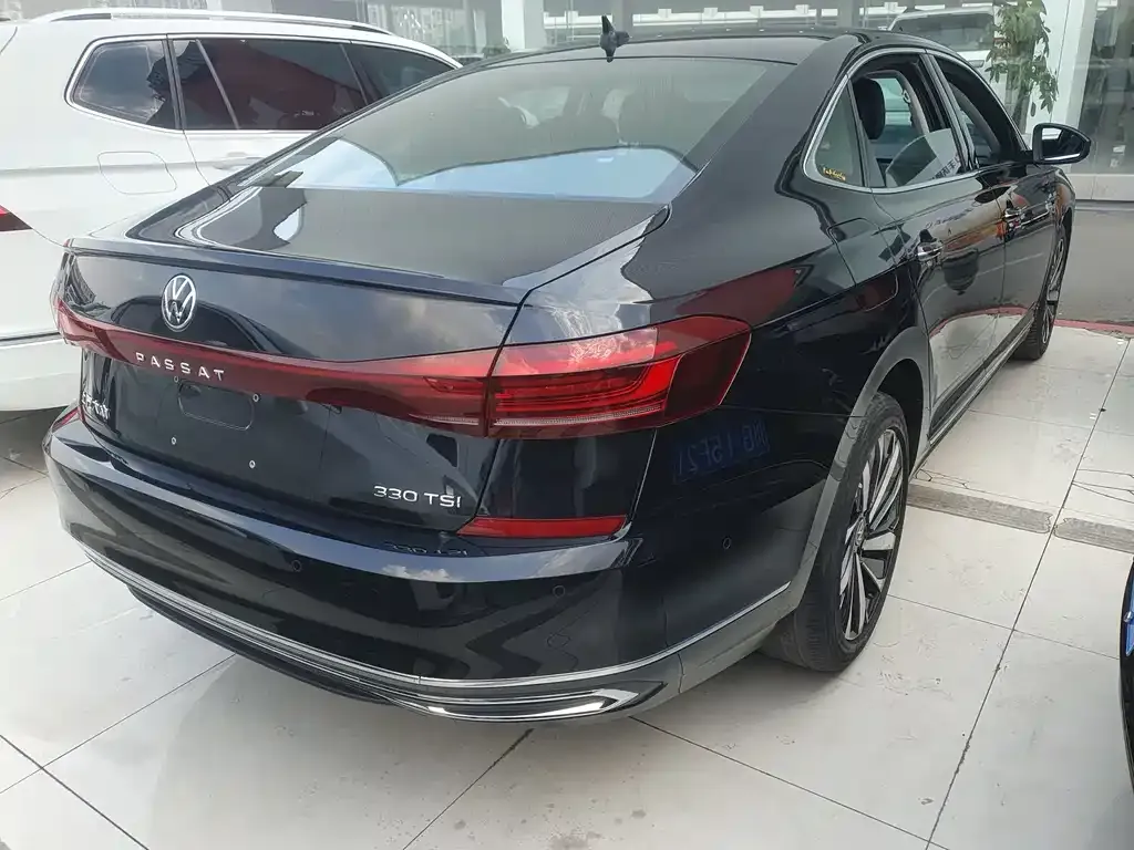 Volkswagen Passat — фото 5