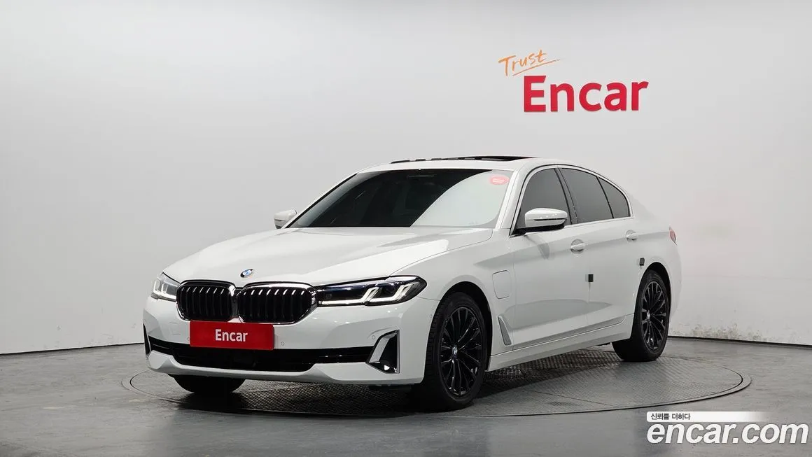 BMW 5-Series 530e Luxury