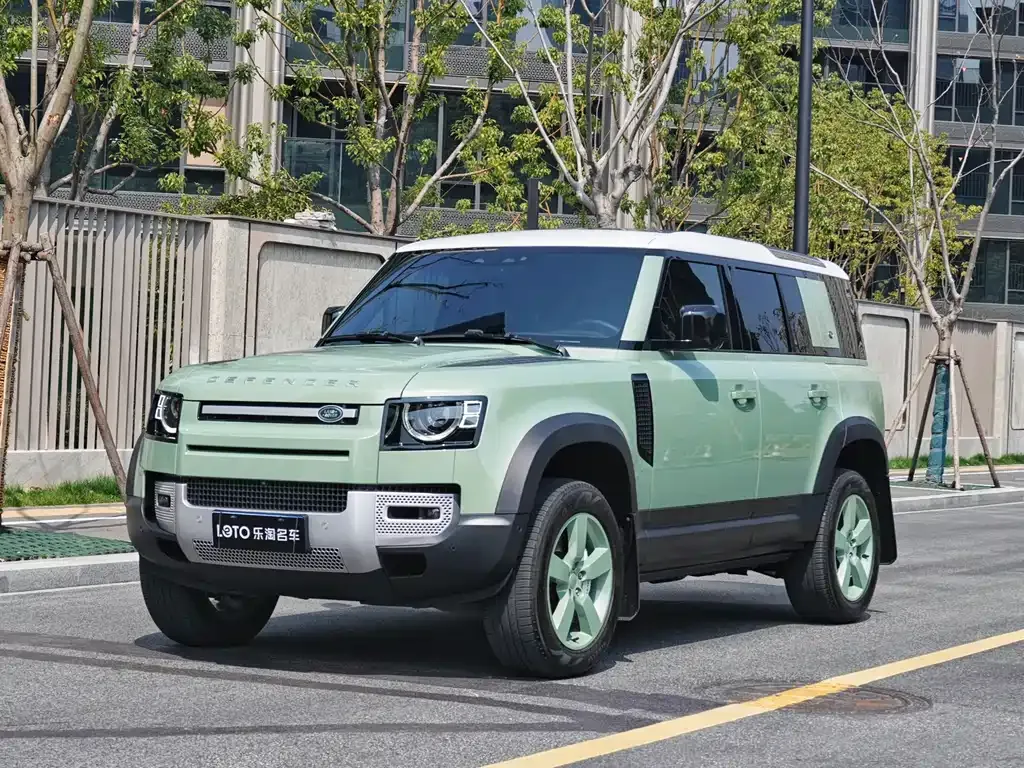 Land Rover Defender — фото 1