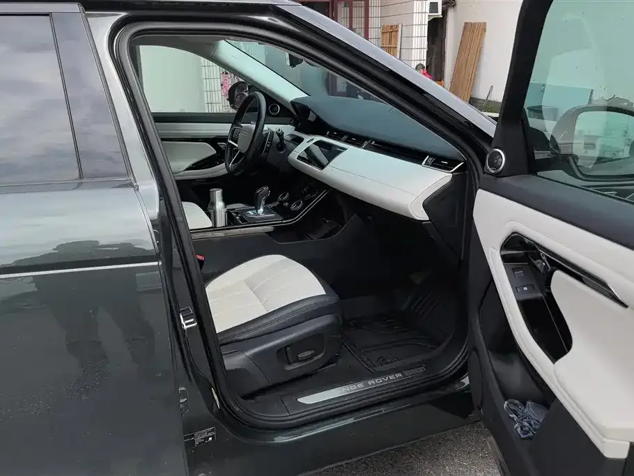 Land Rover Evoque 2022 из CN, фото 4