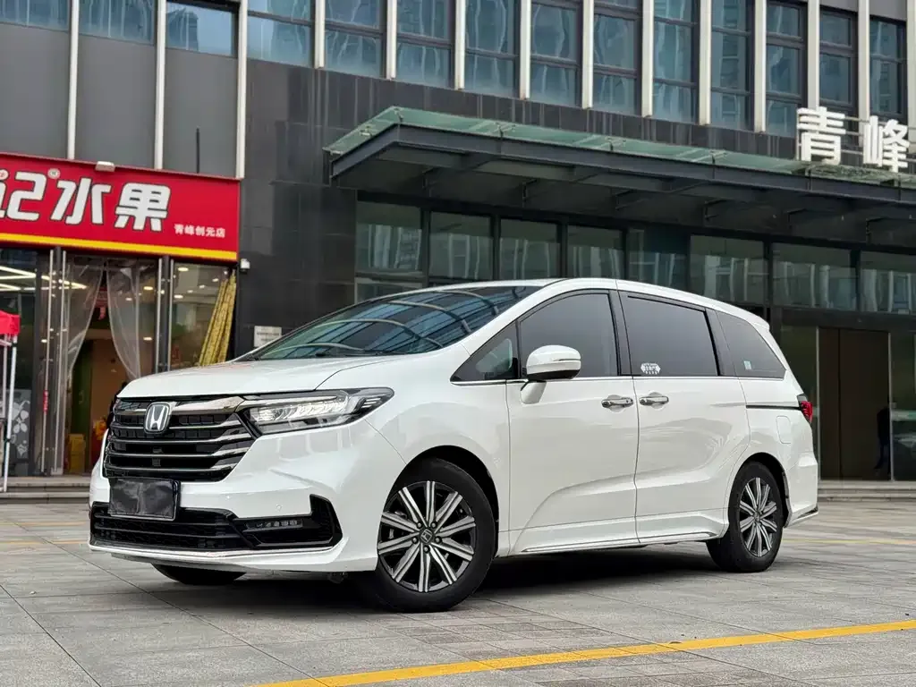 Honda Odyssey — фото 1