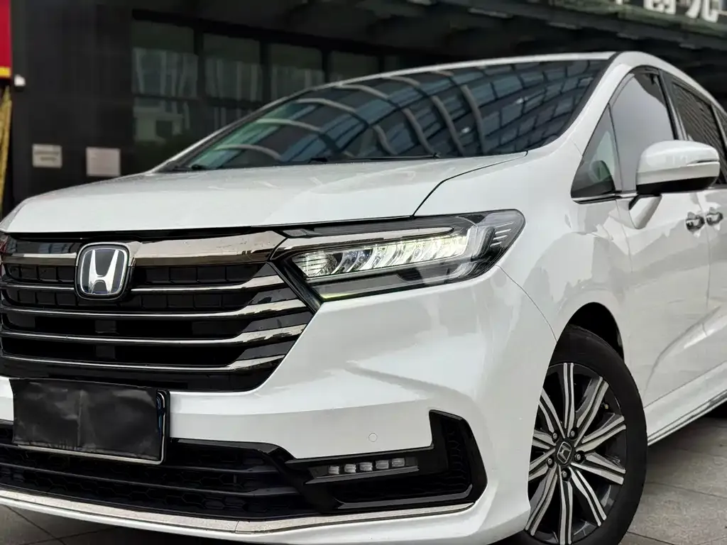 Honda Odyssey — фото 6