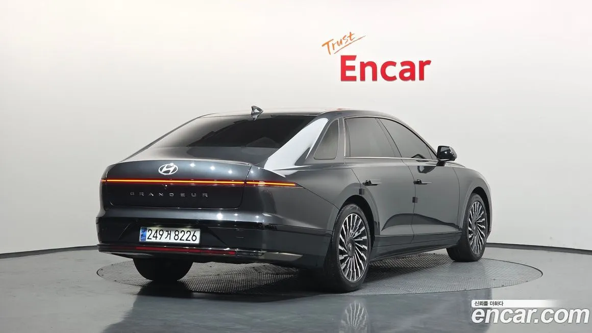 Hyundai Grandeur 2023 из KR, фото 3
