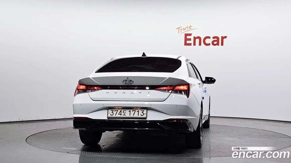 Hyundai AVANTE — фото 4