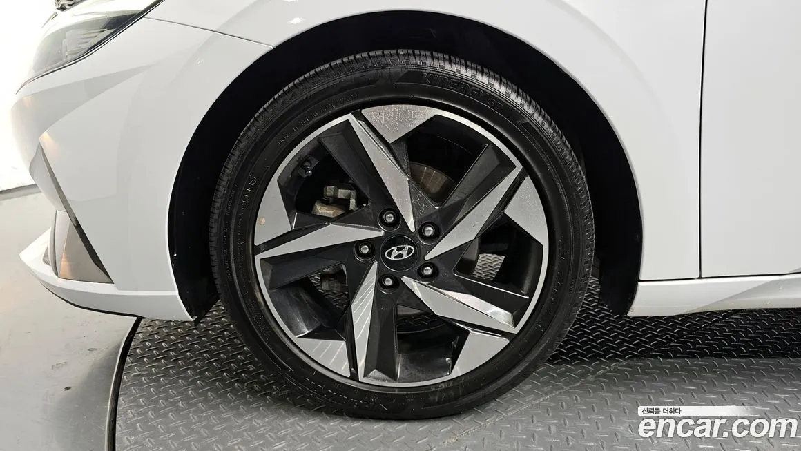 Hyundai AVANTE — фото 8