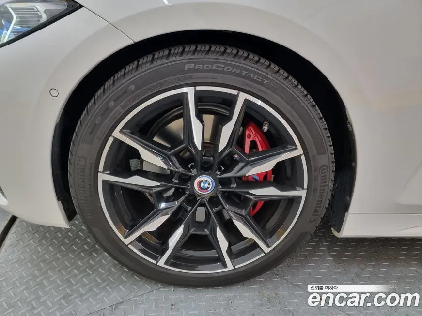 BMW 4-Series 2022 из KR, фото 2