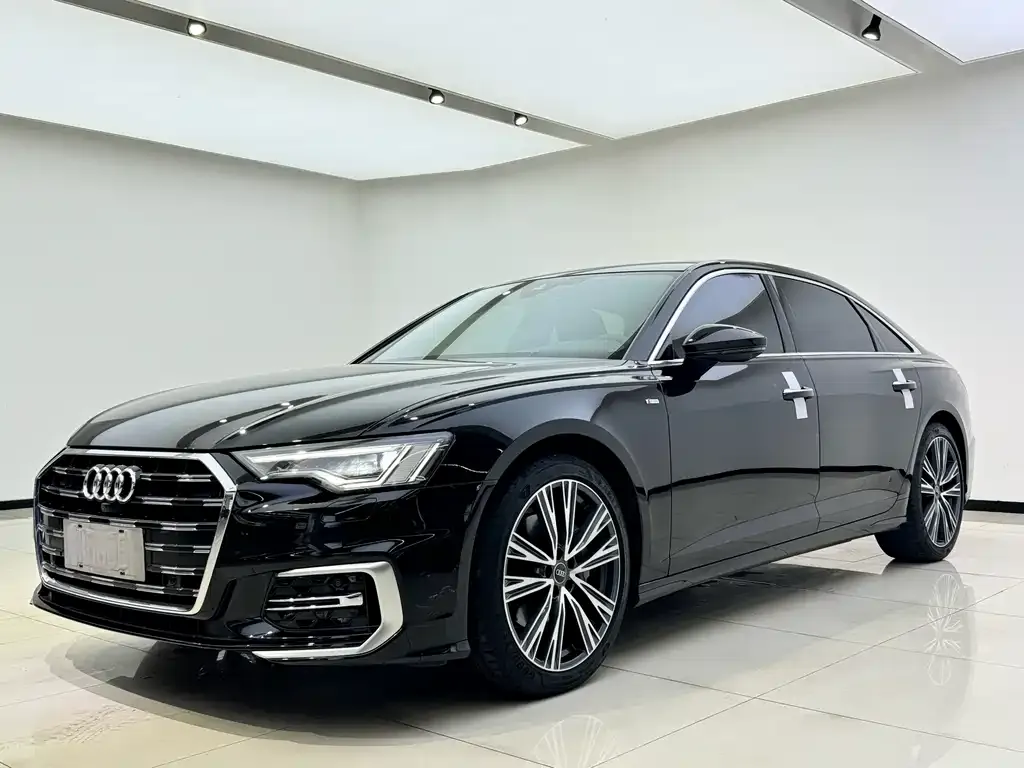 Audi A6L — фото 1