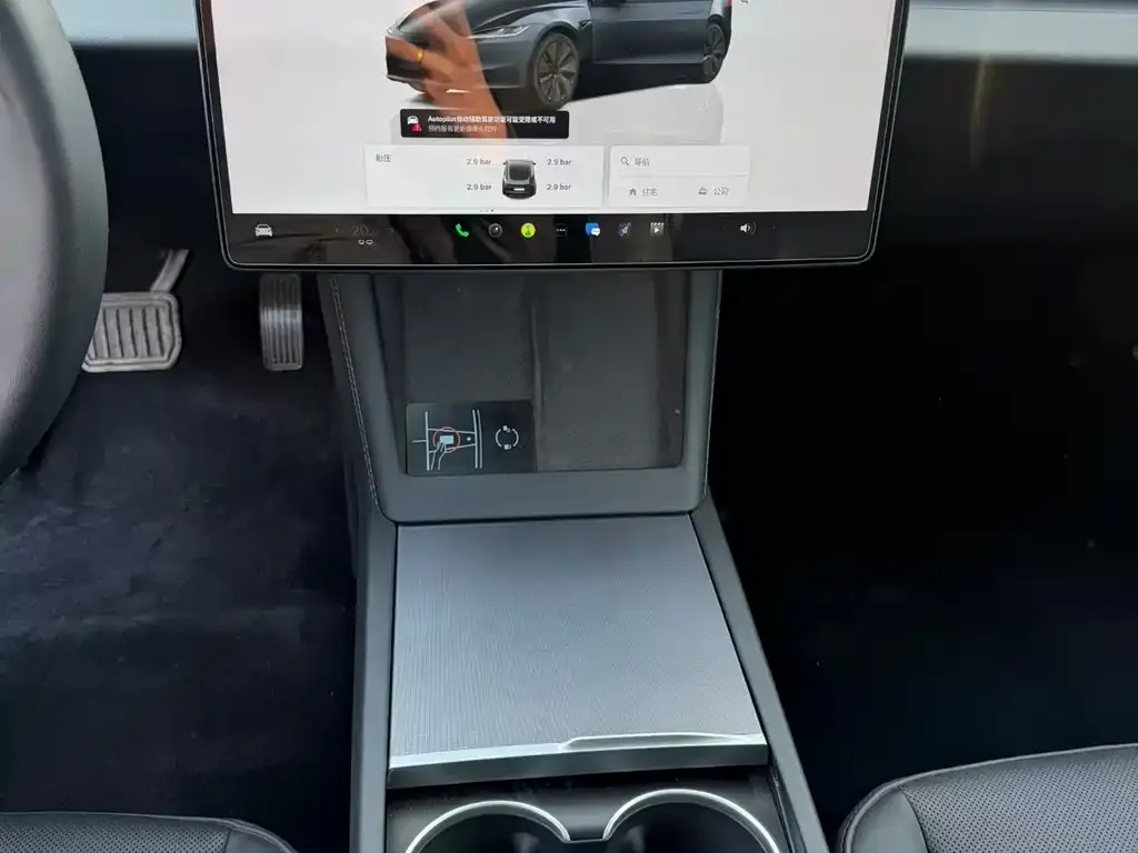 Tesla Model 3 — фото 6
