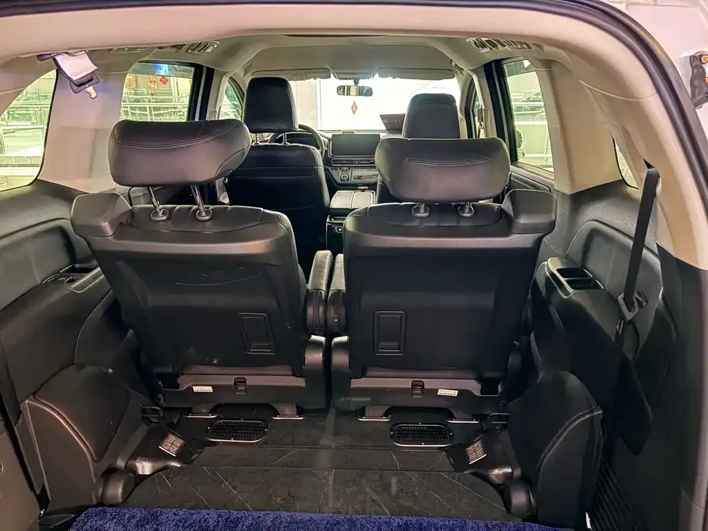 Honda Odyssey — фото 10
