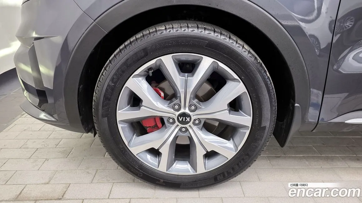 Kia Sorento — фото 4