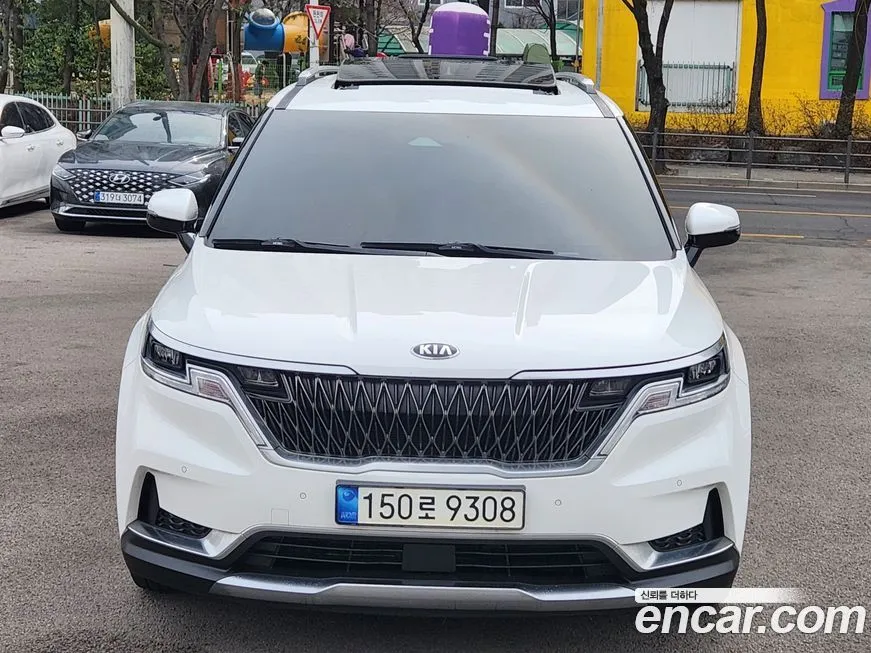 Kia Carnival — фото 1
