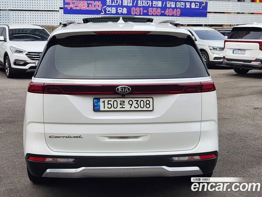 Kia Carnival — фото 10