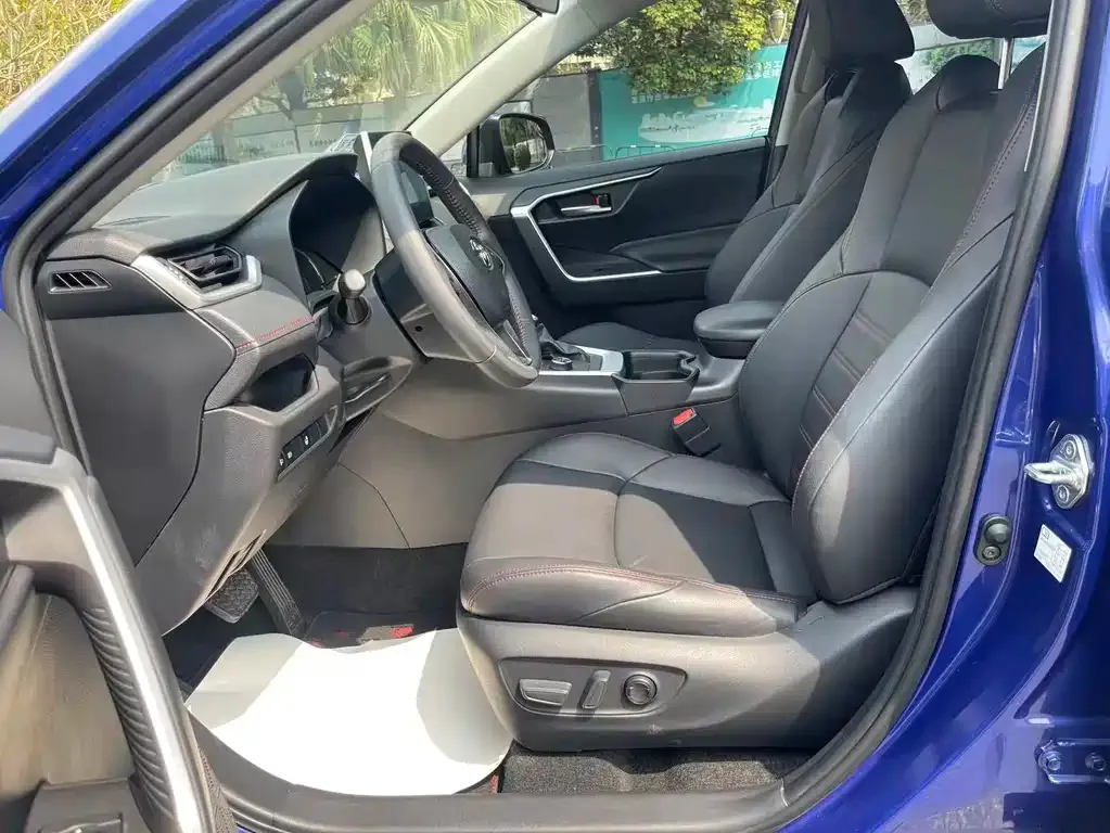 Toyota Wildlander New Energy 2022 из CN, фото 3