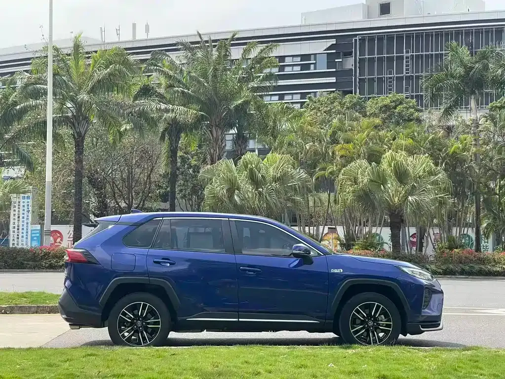 Toyota Wildlander New Energy 2022 из CN, фото 8