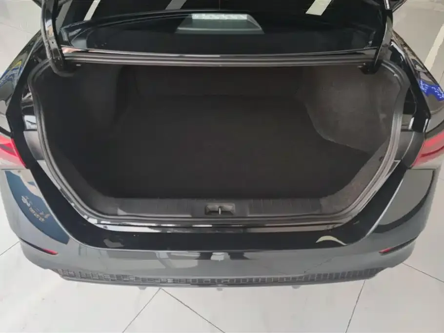 Nissan Sylphy 2023 из CN, фото 7