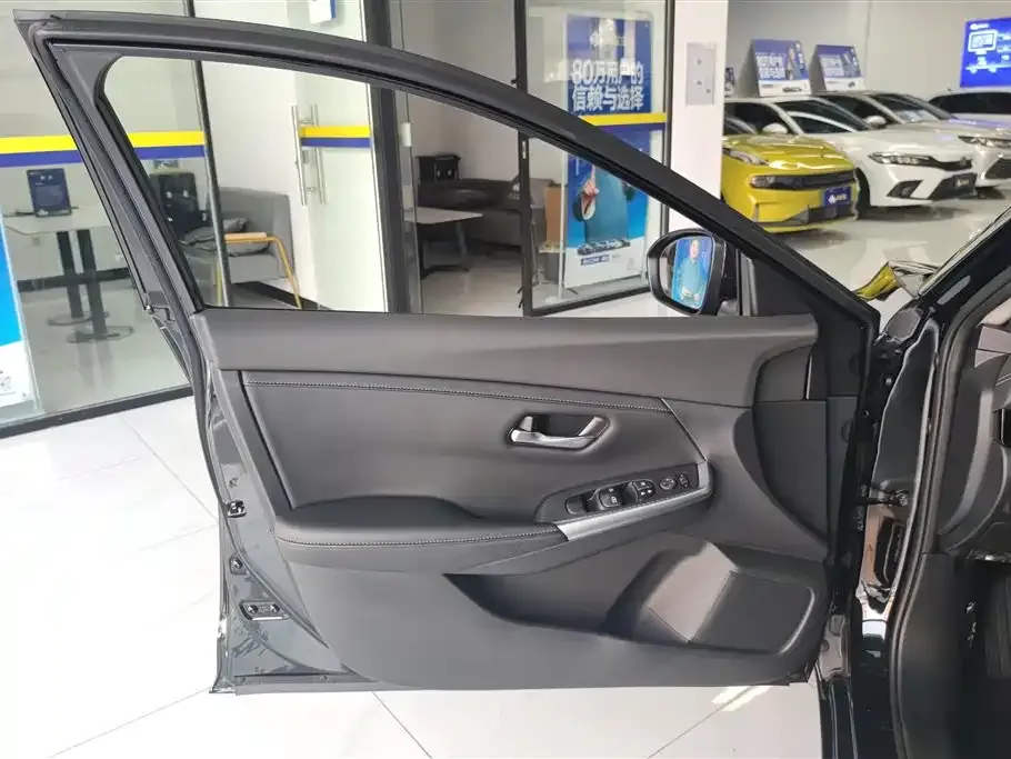 Nissan Sylphy 2023 из CN, фото 4