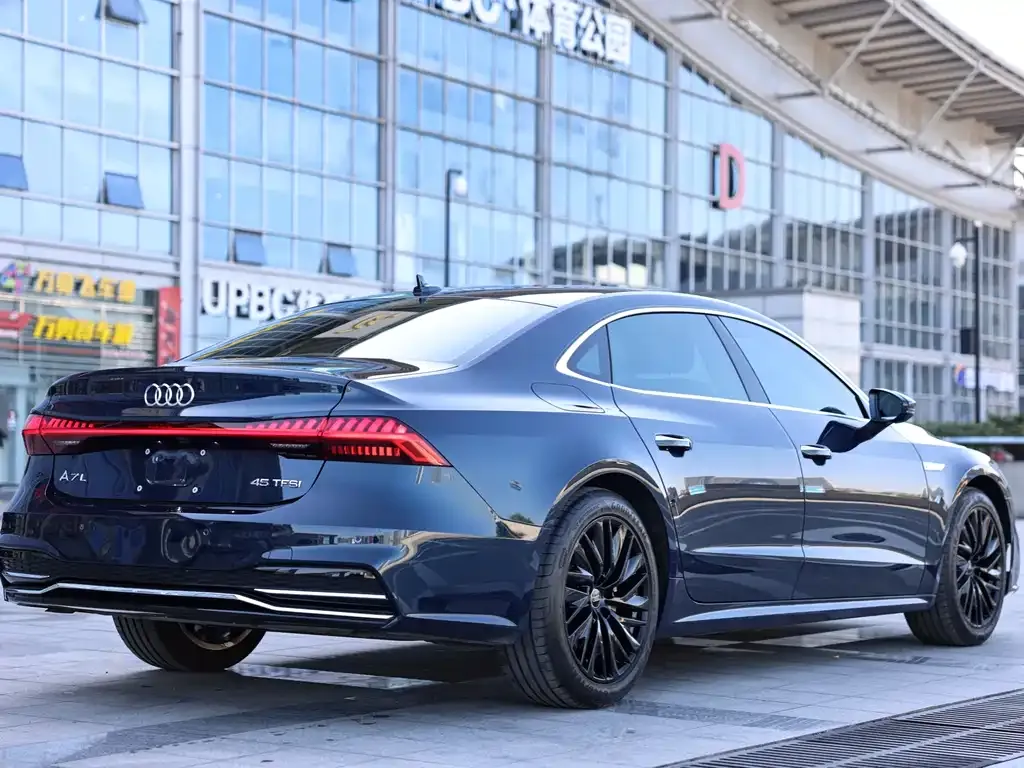 Audi A7L 2024 из CN, фото 5