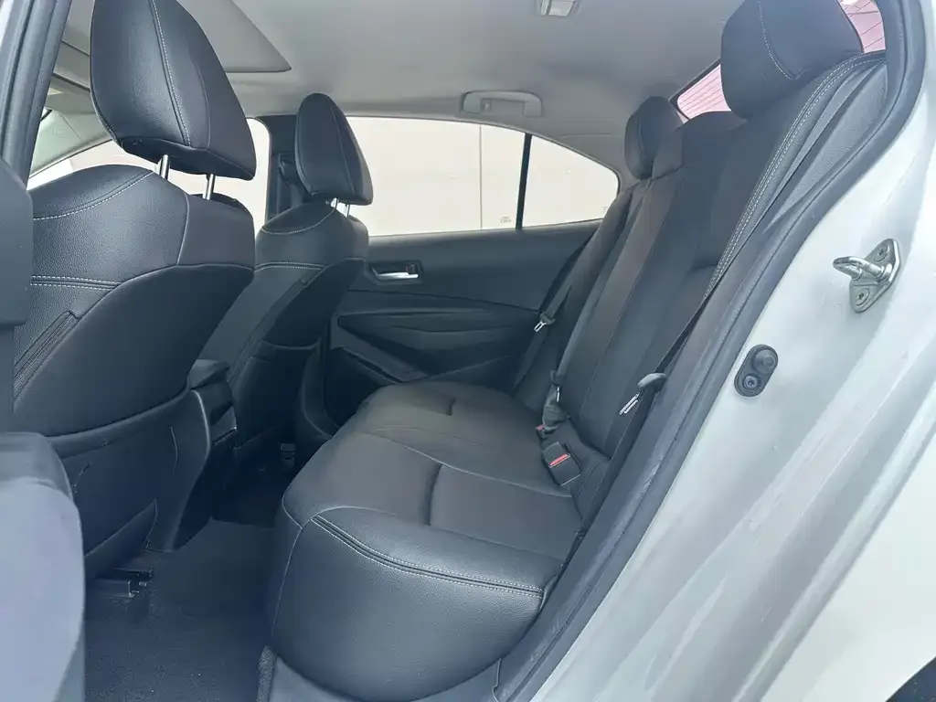 Toyota Corolla 2023 из CN, фото 3