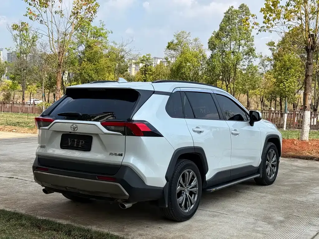 Toyota RAV4 2024 из CN, фото 8