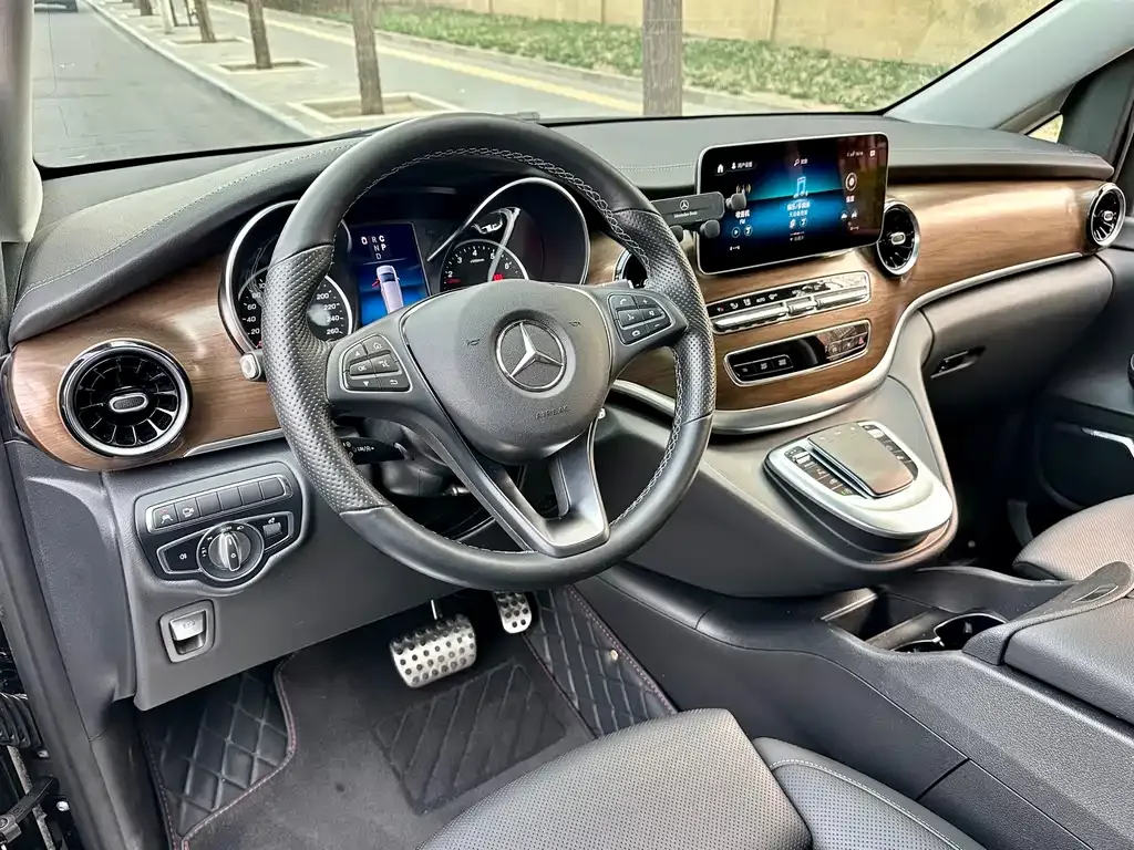 Mercedes-Benz V-Class 2023 из CN, фото 9