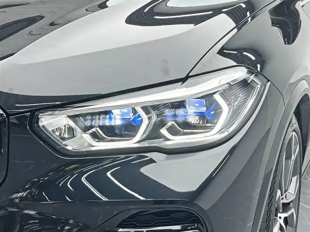 BMW X5 — фото 9