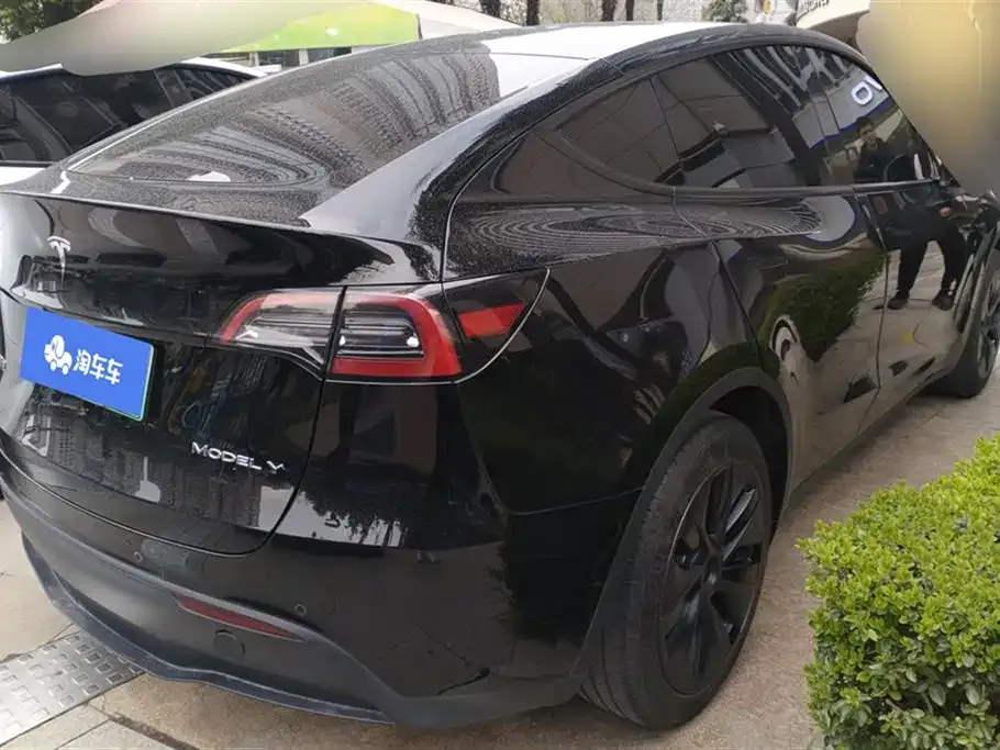 Tesla Model Y — фото 7