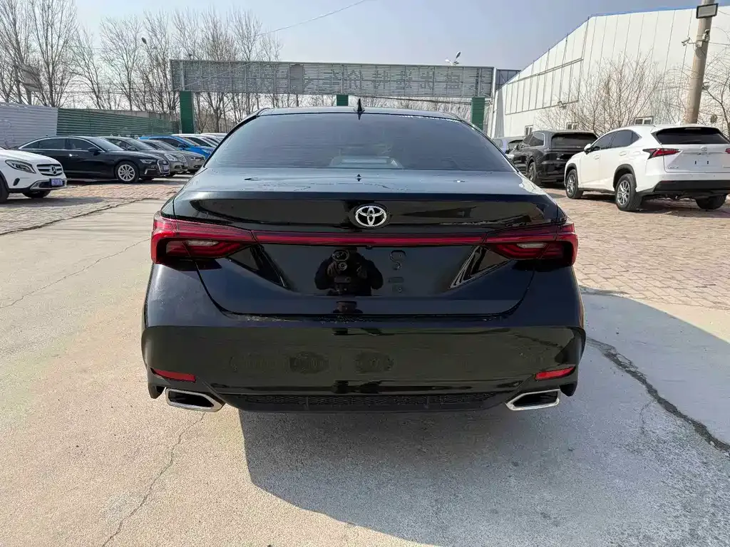 Toyota Avalon 2022 из CN, фото 4