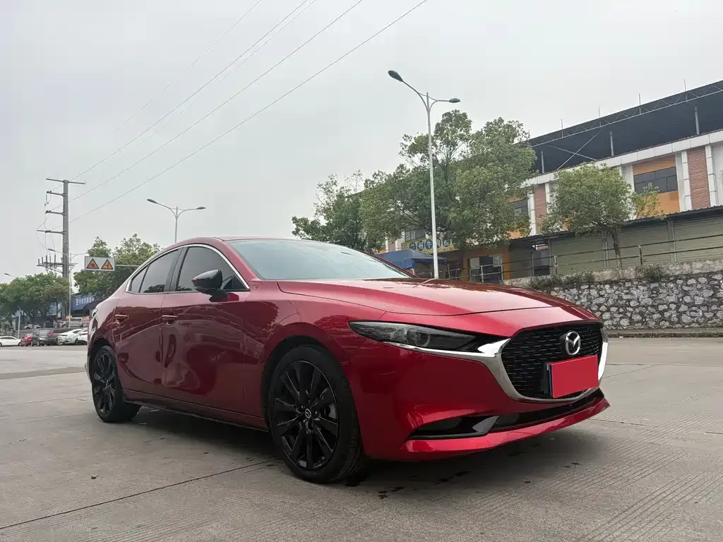 Mazda 3 Axela 2.0L AT