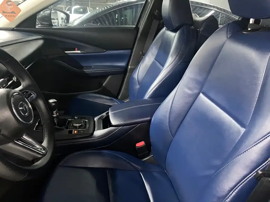 Mazda CX-30 2021 из CN, фото 2