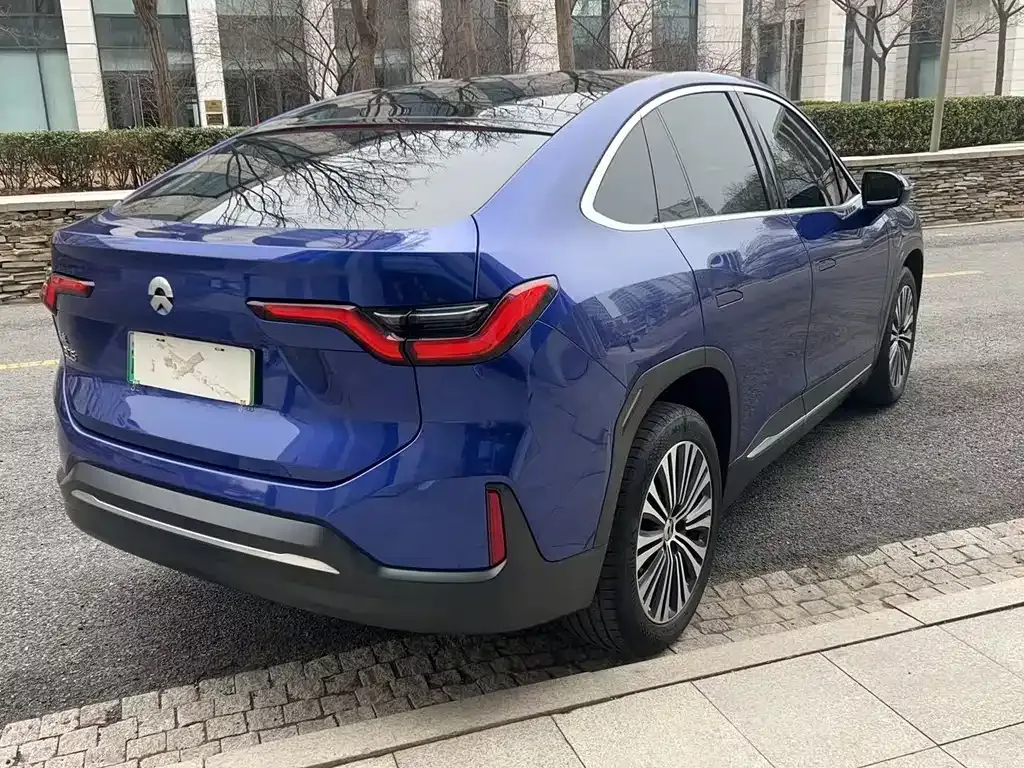 NIO EC6 — фото 10