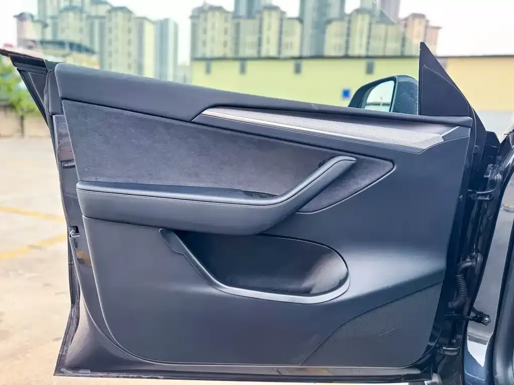 Tesla Model Y 2024 из CN, фото 2