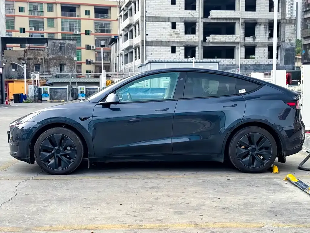 Tesla Model Y 2024 из CN, фото 7