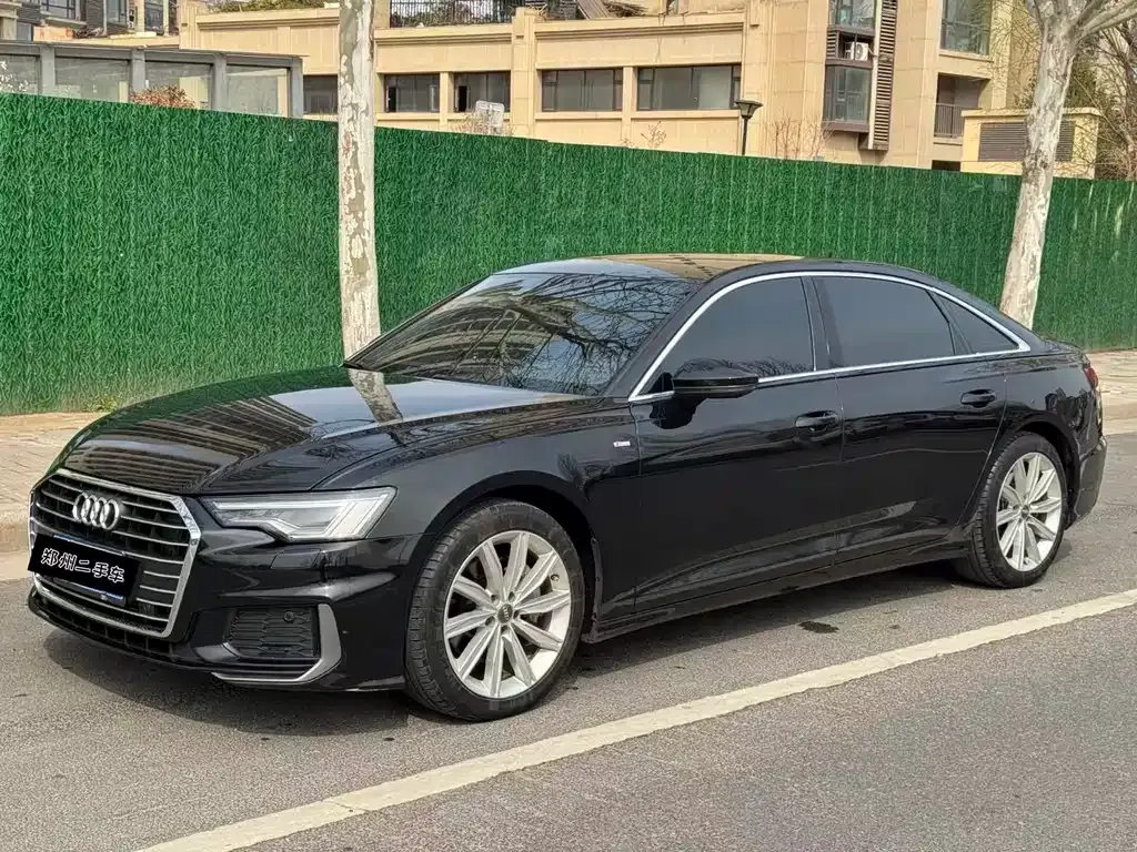 Audi A6L — фото 1