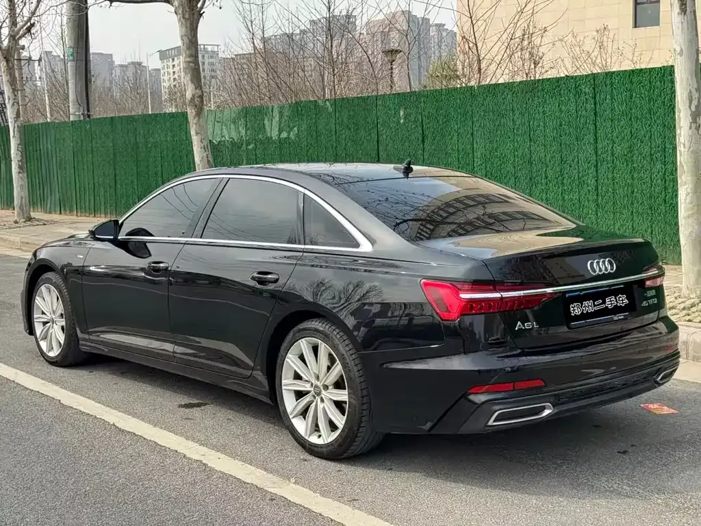 Audi A6L — фото 9