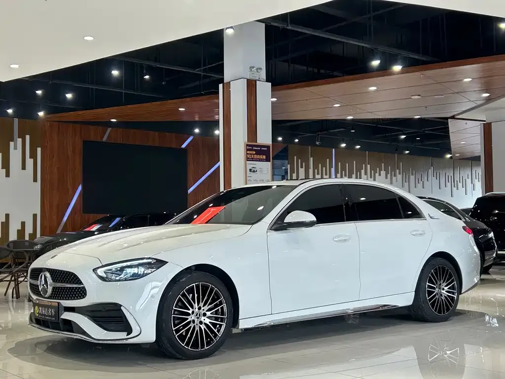 Mercedes-Benz C-Class — фото 1