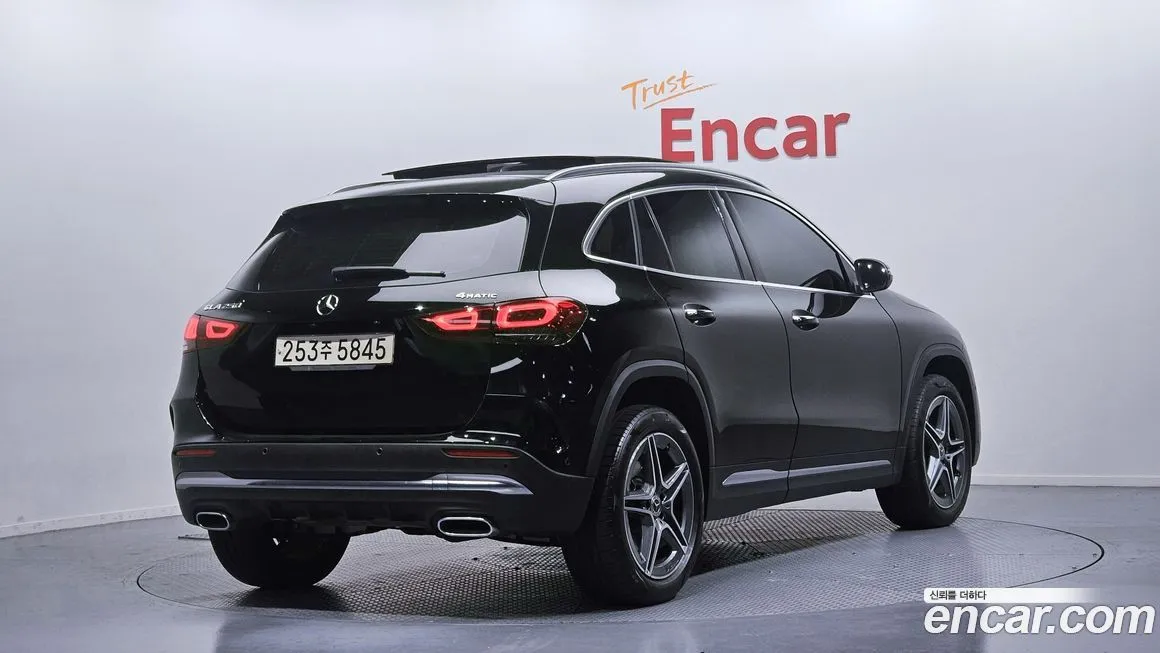 Mercedes-Benz GLA-Class — фото 4