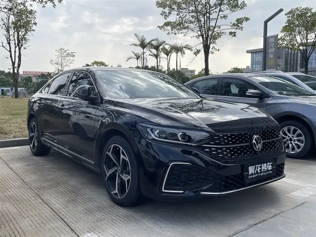 Volkswagen Passat — фото 9